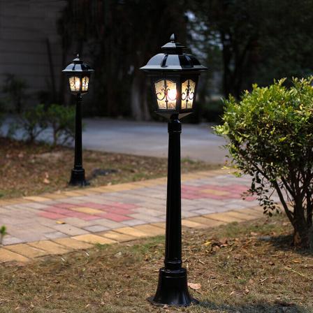 قیمت روز انواع چراغ باغی خورشیدی در بازار تهران